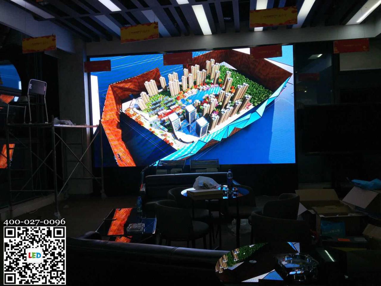 仙桃房地产室内P4全彩屏