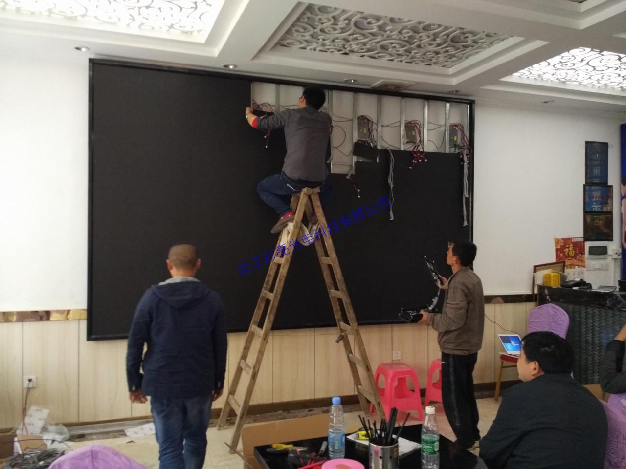 麻城宋埠镇酒店P4全彩屏案例