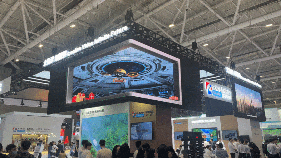 d352cd5b7923c61e606ba170037e755c.gif